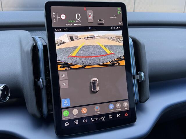 Volvo EX30 Single Motor Ext Range Plus Black Ed Europa 69 kWh Elek. stoelen / 20 inch / Camera / Elek. achterklep / Stoel, stuur verwarming /