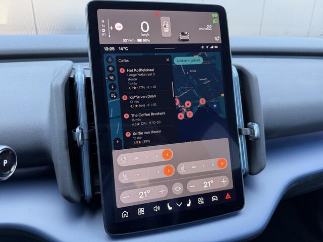 Volvo EX30 Single Motor Ext Range Plus Black Ed Europa 69 kWh Elek. stoelen / 20 inch / Camera / Elek. achterklep / Stoel, stuur verwarming /