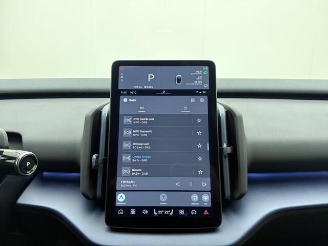 Volvo EX30 Extended Range Plus / Stoel + Stuurw. Verwarming / Harman&Kardon Audio / El. Achterklep / PDC + Camera / Zwart dak / 19" / Google / ACC / BLIS /