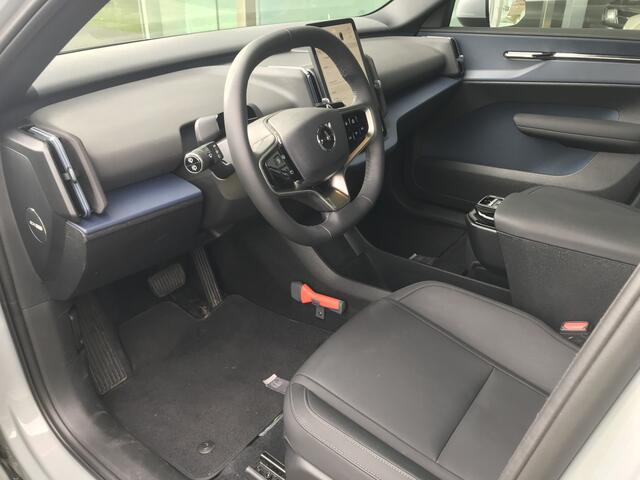 Volvo EX30 Single Motor Extended Range Core 69 kWh | Rijklaar incl 12 mnd Bovag | SoH 96% Warmtepomp Climate Pack Camera