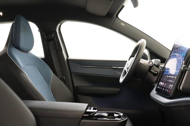 Volvo EX30 SINGLE MOTOR PLUS 51 kWh -HARMAN/KARDON|CARPLAY|CAMERA|ADAP.CRUISE