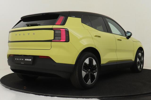 Volvo EX30 SINGLE MOTOR PLUS 51 kWh -HARMAN/KARDON|CARPLAY|CAMERA|ADAP.CRUISE|PRIVACY.GLAS|PINE|SoH:98%