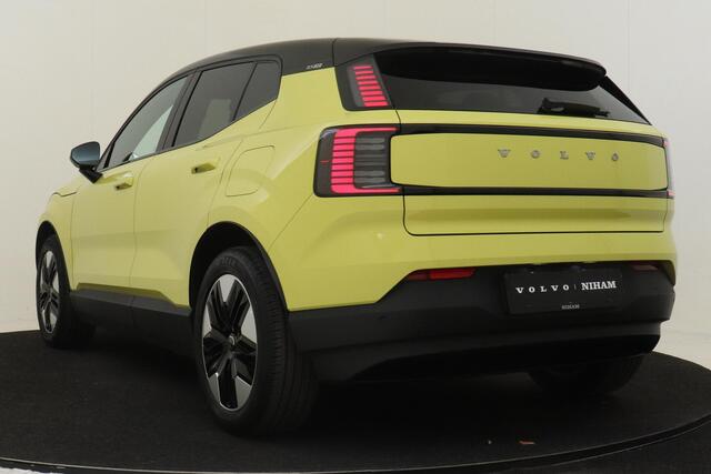 Volvo EX30 SINGLE MOTOR PLUS 51 kWh -HARMAN/KARDON|CARPLAY|CAMERA|ADAP.CRUISE|PRIVACY.GLAS|PINE|SoH:98%