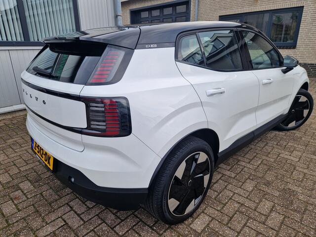 Volvo EX30 Single Motor Extended Range Plus 69 kWh Climate Pack | Warmtepomp | NL AUTO