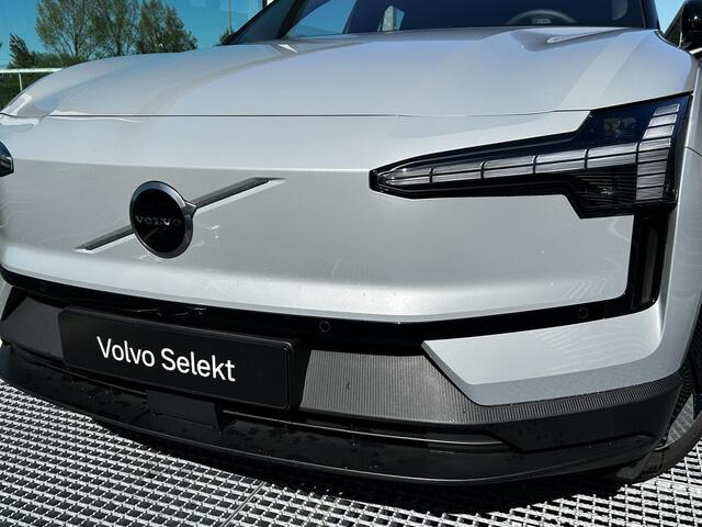 Volvo EX30 Single Motor Extended Range Plus 69 kWh Harman Kardon Premium Audio, Parkeerverwarming, Verwarmde stoelen + stuurwiel, Zwart dak, Parkeer camera, 1e eigenaar