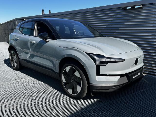 Volvo EX30 Single Motor Extended Range Plus 69 kWh Harman Kardon Premium Audio, Parkeerverwarming, Verwarmde stoelen + stuurwiel, Zwart dak, Parkeer camera, 1e eigenaar