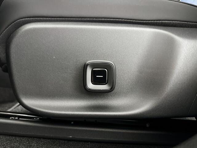 Volvo EX30 Single Motor Extended Range Plus Europa 69 kWh | Parkeercamera | Harman Kardon | Stoel- en Stuurverwarming | Elektrische stoelen