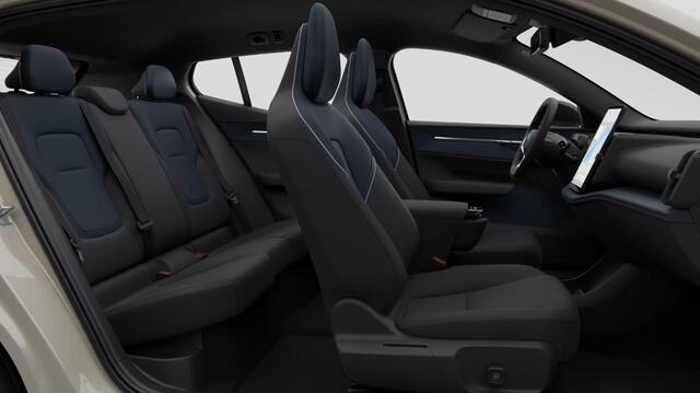 Volvo EX30 P3 Plus Europa 51 kWh | Snel Leverbaar | Elektrisch verstelbare voorstoelen | Stuur en Stoelverwarming | Harman/Kardon | Keyless | BLIS | Pilot Assist | Parkeercamera |