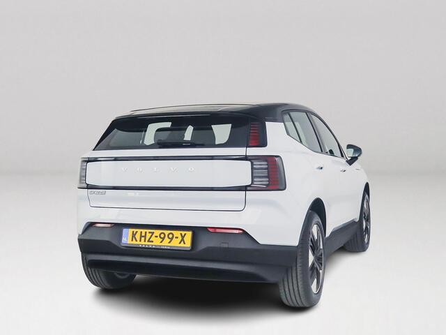 Volvo EX30 P3 Long Range Plus Europa 69 kWh | Parkeercamera | Harman Kardon | Stoel- en Stuurverwarming | Elektrische stoelen