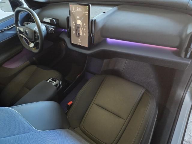 Volvo EX30 Single Motor Extended Range Plus 69 kWh | Stoel en Stuurverwarming | Adaptieve Cruise Control | BLIS | DAB+ | Keyless Entry | Parkeercamera |