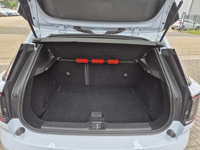 Volvo EX30 Single Motor Extended Range Core 69 kWh Trekhaak/AdaptiveCruise/BLIS etc.
