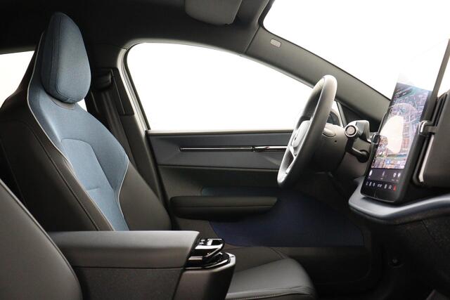 Volvo EX30 SINGLE MOTOR EXTENDED RANGE PLUS 69 kWh -HARMAN/KARDON|CAMERA|ADAP.CRUISE|BLIS|PRIVACY.GLAS