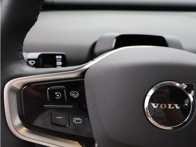 Volvo EX30 Single Motor Plus 51 kWh / Stoel+Stuurverwarming / Harman Kardon / BLIS / Adaptive Cruise / Keyless Entry / Pilot Assist /