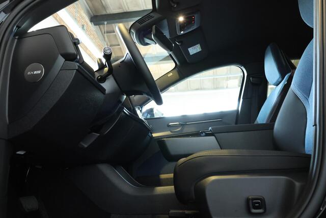 Volvo EX30 P5 Long Range Plus Black Edition Europa 69 kWh | 20" 5-Y-Spaaks Lichtmetalen Wielen | Elektrisch Verstelbare Voorstoelen | Harman Kardon Premium Audio |