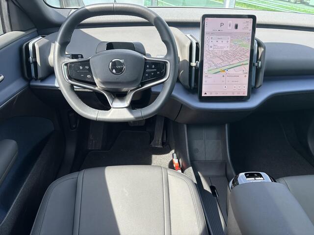 Volvo EX30 Single Motor Extended Range Ultra 69 kWh / Trekhaak / Pano. dak / 360 camera / Elek. verstelbare stoelen / Harman Kardon / 20 inch velgen / BLIS / Elek. bedienbare achterklep /