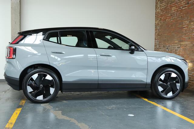 Volvo EX30 Single Motor Extended Range Plus 69 kWh | 98% SOH | Harman Kardon Premium Audio | Keyless Entry | 19" Lichtmetalen Velgen| Zwart Dak | Google Infotainment | Achteruitrijcamera | Parkeersensoren voor + achter |