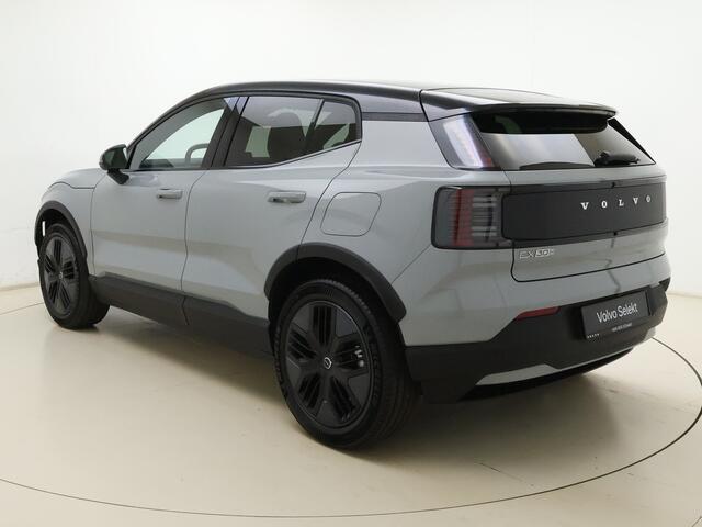 Volvo EX30 Cross Country P5 Long Range Plus Europa 69 kWh / Direct leverbaar / Elektrische stoelen / Getint glas / Stoel&stuurverwarming.