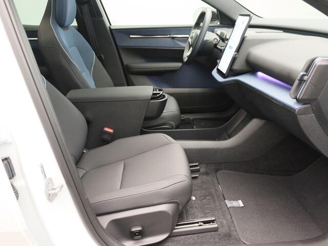 Volvo EX30 Single Motor Extended Range Ultra 69 kWh | Apple Carplay/Android Auto | Cruise Control | Panoramadak | Stoelverwarming | Lichtmetalen Velgen |