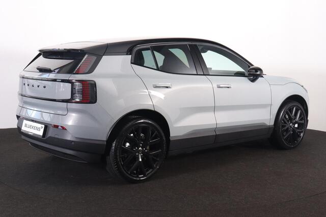 Volvo EX30 P5 Long Range Plus Europa - Black Edition - Adaptive Cruise Control - Harman/Kardon audio - Parkeercamera achter - Elektrisch bedienbare voorstoelen - Verwarmde voorstoelen & stuur - Parkeersensoren voor & achter - Draadloze tel. lader - 20' LMV