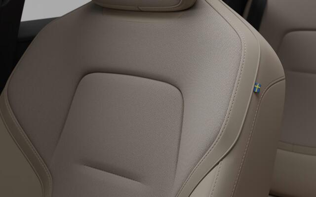 Volvo EX30 P3 Long Range Plus Europa 69 kWh | Google | Long Range | Getint Glas | Harman/Kardon Audio | Power Seats | Stoel & Stuurverwarming | Digital Key | Camera | 18 inch Lichtmetalen Velgen