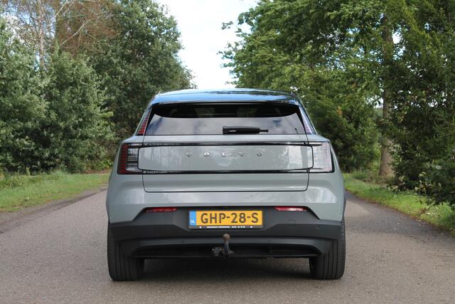 Volvo EX30 Single Motor Extended Range Plus 69 kWh | Carplay | Trekhaak | Warmtepomp