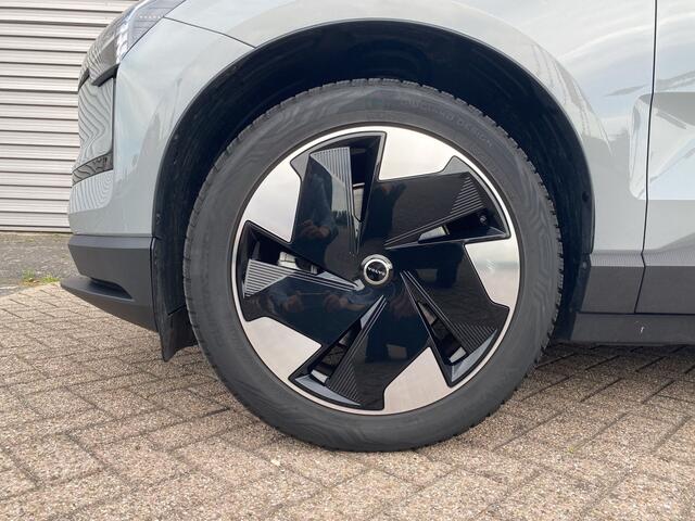 Volvo EX30 Single Motor Extended Range Plus 69 kWh / Trekhaak / Achteruitrijcamera / Harman/Kardon /