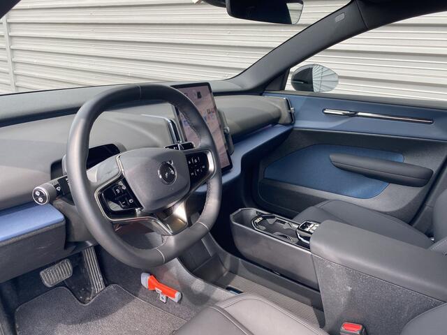 Volvo EX30 Single Motor Extended Range Plus 69 kWh / Trekhaak / Achteruitrijcamera / Harman/Kardon /