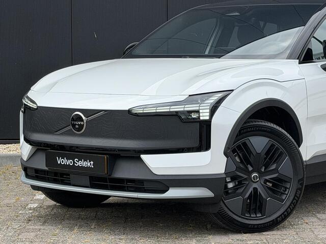Volvo EX30 Cross Country P5 Long Range Plus 69 kWh Elek. stoelen / 360 Camera / Elek. achterklep / Stoel, stuur verwarming / Adaptive cruise /