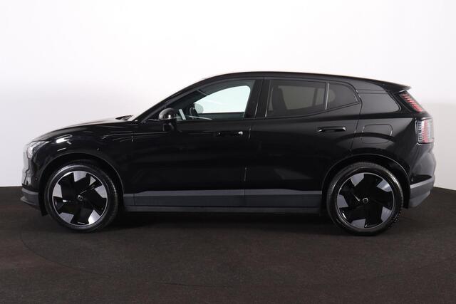 Volvo EX30 Extended Range Ultra 69 kWh - Panoramadak - Climate Pack - 360º Camera - Harman/Kardon audio - Parkeersensoren voor & achter - Elektrisch verstelbare voorstoelen - Extra getint glas - 19' LMV