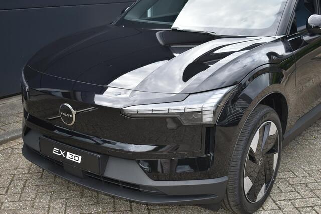 Volvo EX30 P5 Long Range Plus Europa 69 kWh | DEMO DEAL! | Harman Kardon Soundbar | Google Navigatie | Elektrische voorstoelen | BLIS | Adaptieve Cruise control | Stoel-/Stuurwielverwarming | Parkeer Camera | Warmtepomp | Volvo on Call | Keyless |