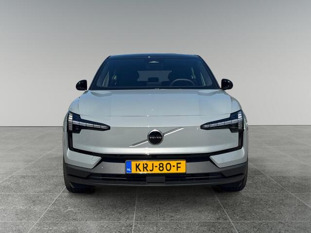 Volvo EX30 P3 Long Range Plus europa 69 kWh | Stoelverwarming | Warmtepomp | achteruitrijcamera |
