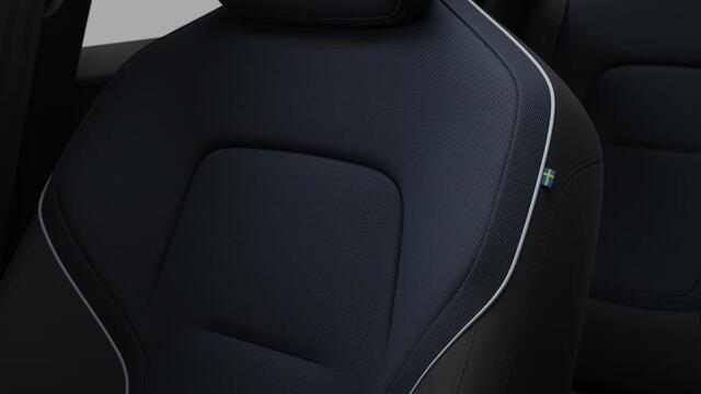 Volvo EX30 P5 Long Range Plus Black Edition Europa 69 kWh | Harman Kardon Audio | 20" | Adaptieve Cruise Control | BLIS | Stoel-/Stuurverwarming | Keyless | Elektrisch Verstelbare Voorstoelen | Indigo Interieur |