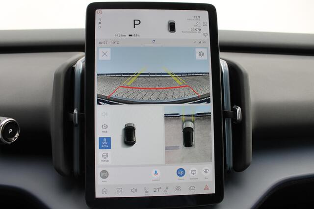 Volvo EX30 Single Motor Extended Range Ultra 69 kWh Semi elektrisch wegklapbare trekhaak / Verwarmbare voorstoelen / Panoramisch glazen dak / Google Infotainment