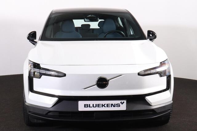 Volvo EX30 Extended Range Plus 69 kWh - Adaptive Cruise Control - Climate Pack - Harman/Kardon audio - Parkeercamera achter - Parkeersensoren voor & achter - 19' LMV