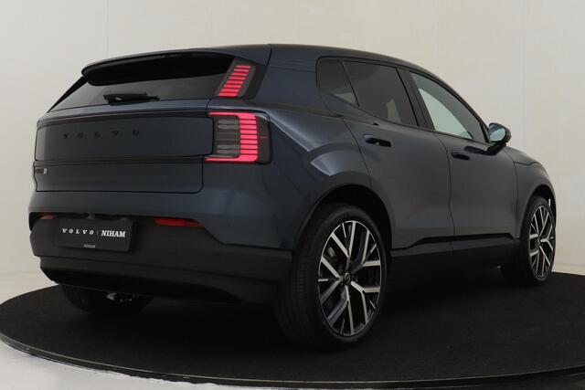 Volvo EX30 P5 LONG RANGE PLUS BLACK EDITION EUROPA 69 kWh -HARMAN/KARDON|CLIMATE|POWER-SEATS|PRIVACY.GLAS|BLACK|20"|SoH:100%