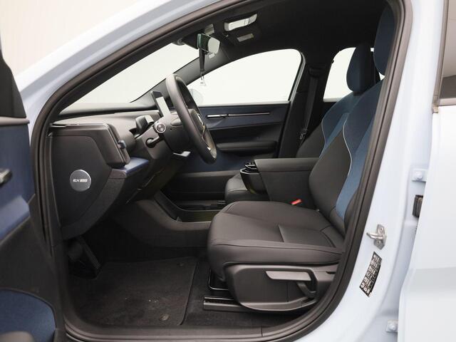 Volvo EX30 Single Motor Extended Range Core | Navigatie | Parkeer camera