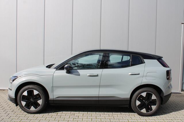 Volvo EX30 P5 Long Range Plus Europa 69 kWh | Elektrisch verstelbare voorstoelen | Zwart dak | Stoelverwarming