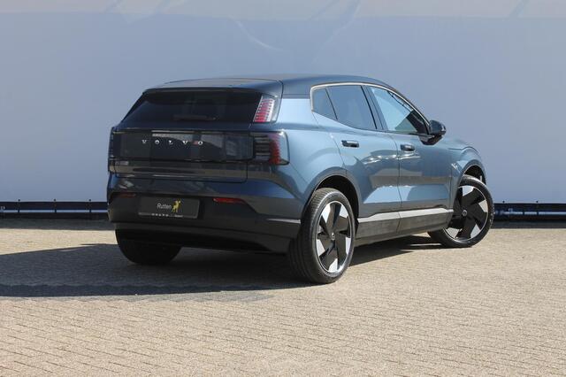 Volvo EX30 P5 Long Range Plus Europa 69 kWh Google infotainment / Getint glas vanaf de B-stijl / Stoelverwarming / Stuurwielverwarming / 19" lichtmetalen velgen