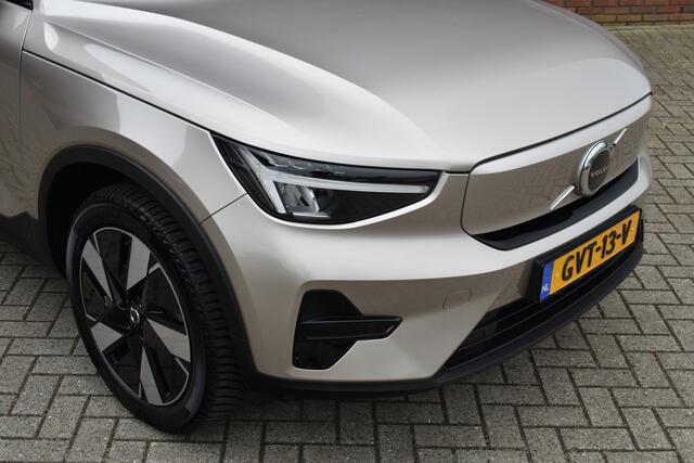 Volvo EX40 252PK Extended Range Plus 82 kWh | Trekhaak | Climate Pack | ¤ 7557 Demo voordeel |