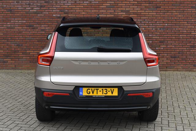 Volvo EX40 252PK Extended Range Plus 82 kWh | Trekhaak | Climate Pack | ¤ 7557 Demo voordeel |