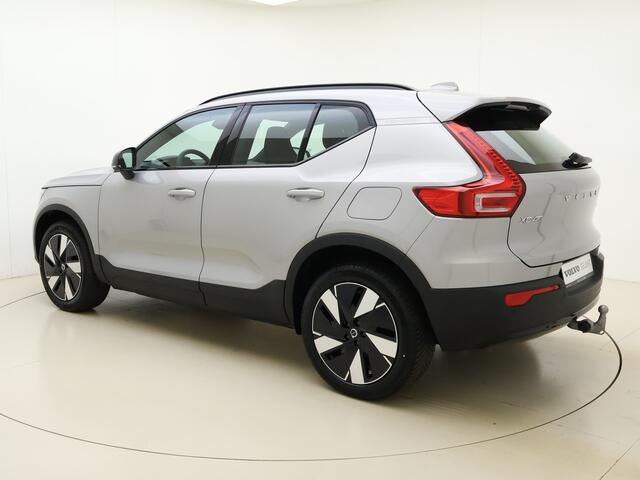 Volvo EX40 Extended Range Plus 82 kWh / DEMO / Trekhaak / Camera / ACC / Blis /Stoelverwarming/ All seasons / Warmtepomp