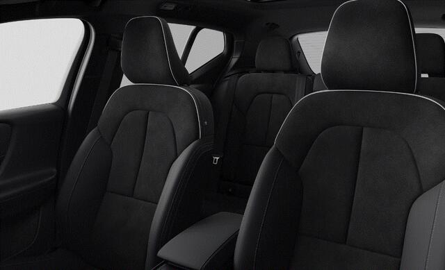 Volvo EX40 252PK Single Motor Extended Range 82 kWh Plus / Lounge Pakket / Extra getint glas / 360 Camera / 20'' velgen / Panoramadak / Zwart dak