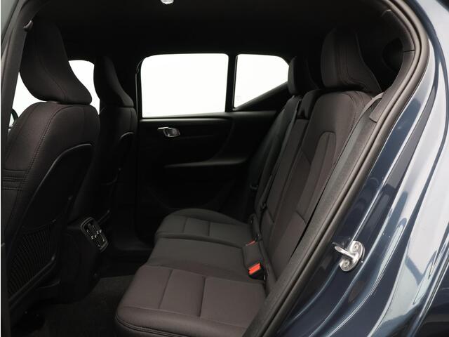 Volvo EX40 Single Motor Extended Range Plus 82 kWh / Harman Kardon / Stoel+Stuurverwarming / Adaptive Cruise / BLIS / Keyless /