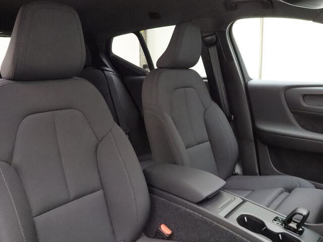 Volvo EX40 Extended Range Business Ed. 82 kWh / NIEUW / MY26 / DIRECT LEVERBAAR / Driver Assist / Climate / Versatility-pakket / All Season /