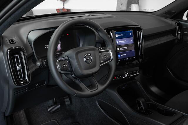 Volvo EX40 Single Motor Extended Range Plus 82 kWh All-seasonbanden | Verwarmbare voorstoelen