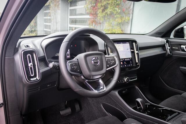 Volvo EX40 Single Motor Extended Range Ultra 82 kWh | Adaptieve Cruise Control | Schuif/Kanteldak | Stoel + Stuurverwarming | Harman Kardon Audio | 20 Inch | Extra Getint Glas Achter |