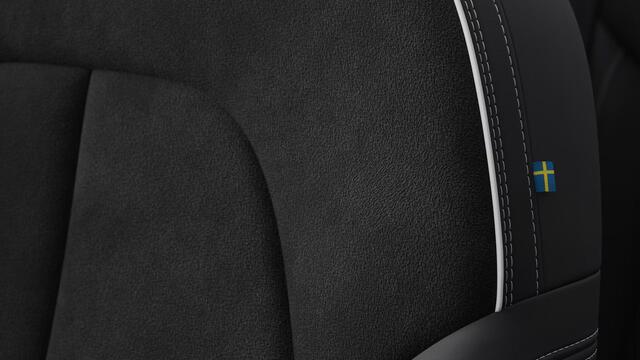 Volvo EX40 Single Motor Extended Range Business Edition | Verwacht Dec. 2025 | Stoel/Stuurverwarming | Warmtepomp | Adaptieve Cruise Control | Dodehoekwaarschuwing | 360º Camera | Harman Kardon Premium Audio |