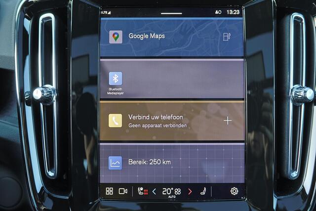 Volvo EX40 Performance Ultra 82 kWh - Panorama/schuifdak - IntelliSafe Assist & Surround - 360º Camera - Harman/Kardon audio - Verwarmde voorstoelen, stuur & achterbank - Parkeersensoren voor & achter - Elektr. bedienb. voorstoelen met geheugen links - Draadloze tel