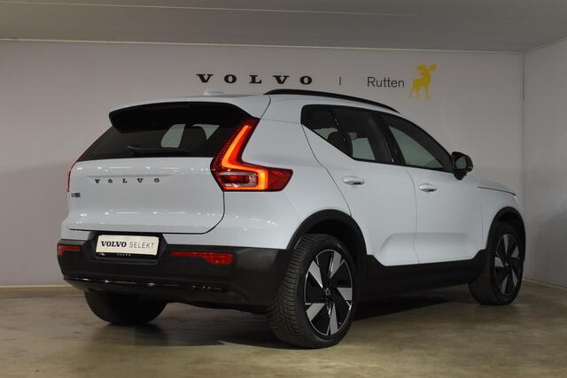 Volvo EX40 252PK Single Motor Extended Range Plus 82 kWh Navigatie / Camera / Adaptive Cruise control / Stuur & Stoelverwarming / Trekhaak / Elektr. achterklep / 19" LM Velgen