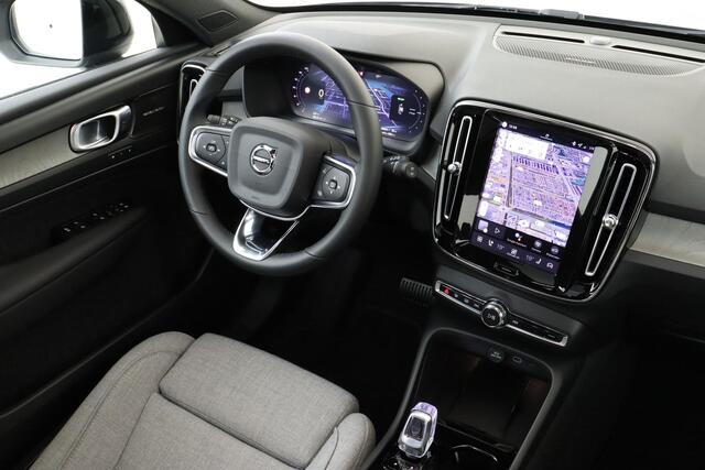Volvo EX40 TWIN MOTOR PERFORMANCE ULTRA 82 kWh -PANO.DAK|HARMAN/KARDON|360°CAM|POWER-SEATS|TREKHAAK|LIGHTING|WOOL.BLEND|20"